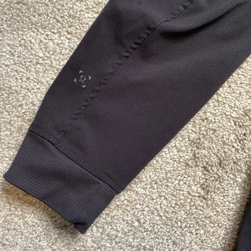 Lululemon Airing Easy Hoodie Black Men’s XS Training Running Jacket coat light - Picture 8 of 8